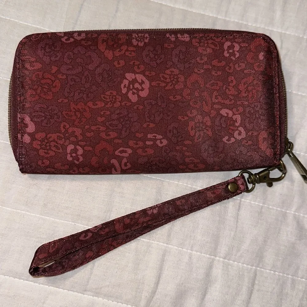 Travelon Burgundy Floral Nylon Travel Wallet Wristlet